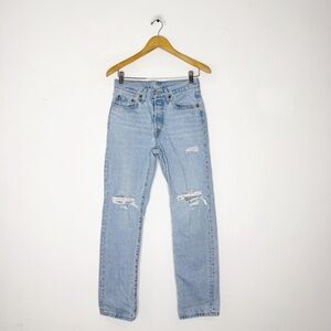 Levi’s 501 Original Fit Distressed Light Wash Jeans Size 26 Straight Leg